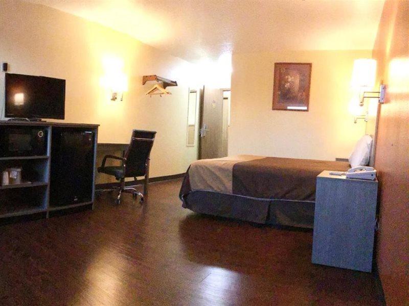 Rodeway Inn Moriarty Zewnętrze zdjęcie